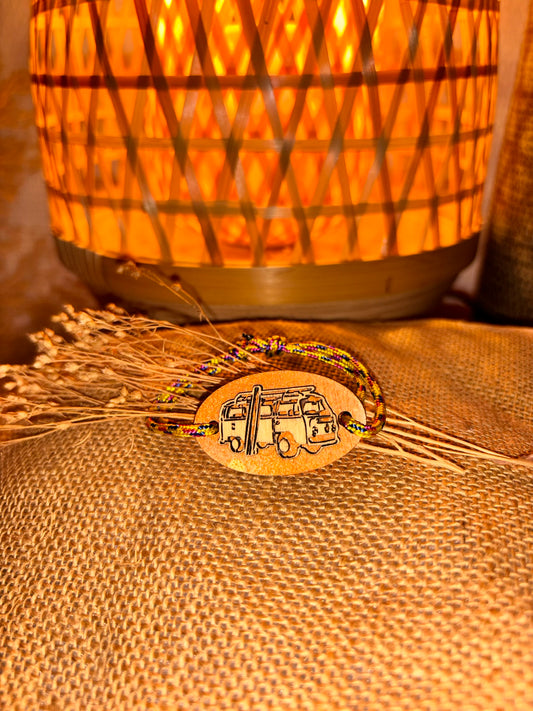 Bracelet en bois - bus