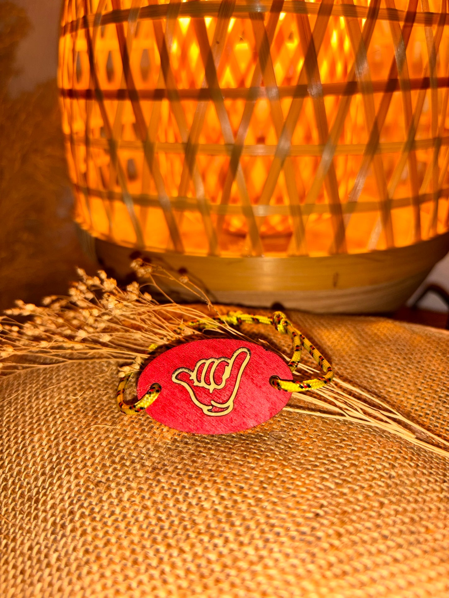 Bracelet en bois -main